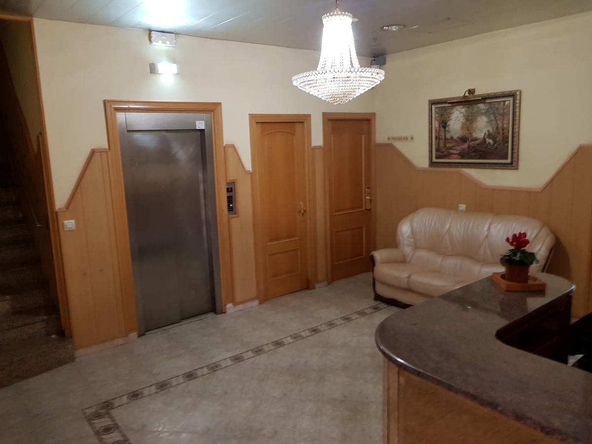 Hostal Milenium Els Monjos Экстерьер фото